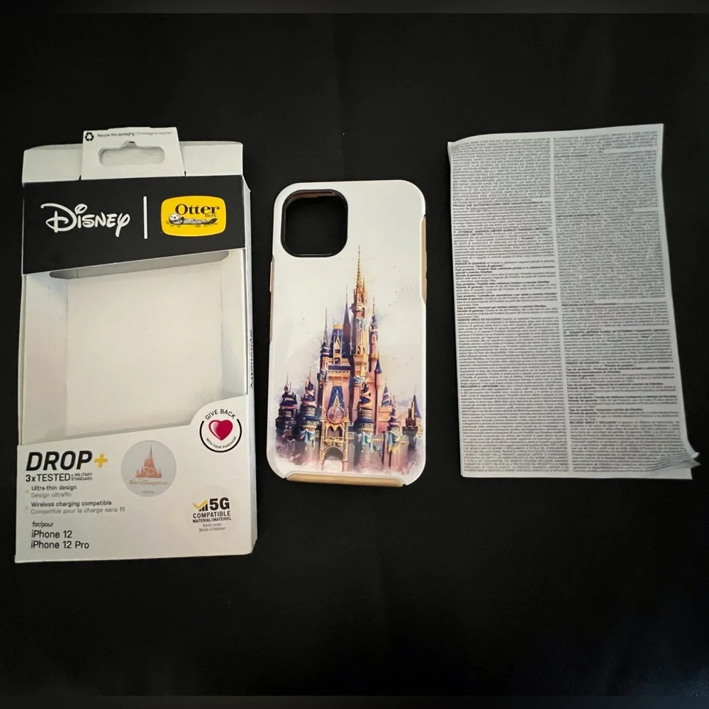 NIB Extremely Rare Otter Box Phone Case Disneyworld Castle 50th